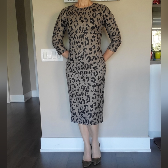 ๐ HOST PICK ๐ MaxMara Leopard Wool Dress ๐ - Picture 4 of 13